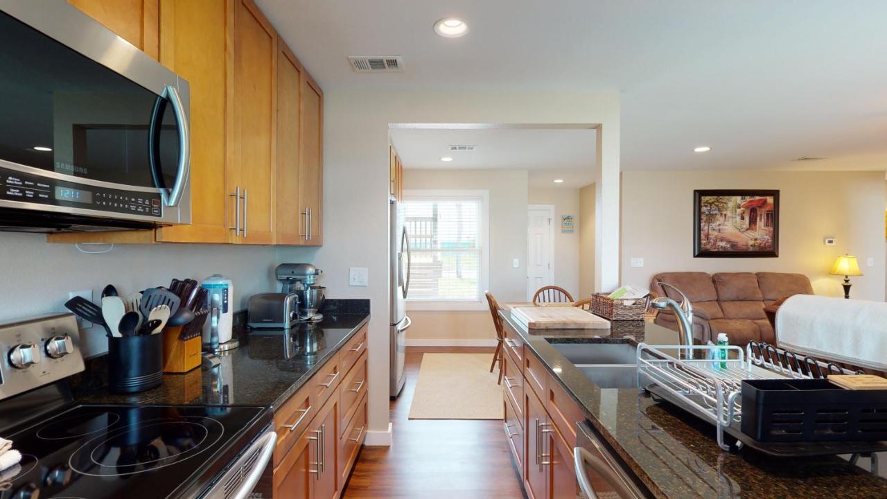 Ah-B107 Completely Remodeled Ground Floor Condo, Overlooking Poolhot Tub Port Aransas Exterior foto